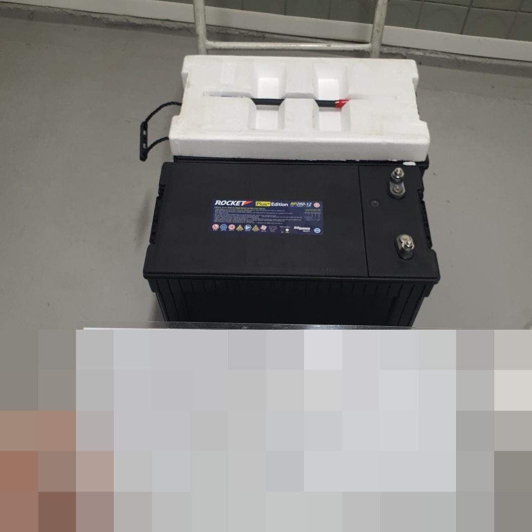 하남 미사강변 아파트 전기실 비상발전기 시동 불량 – 시동용 배터리 교체로 해결 현장 사진 4