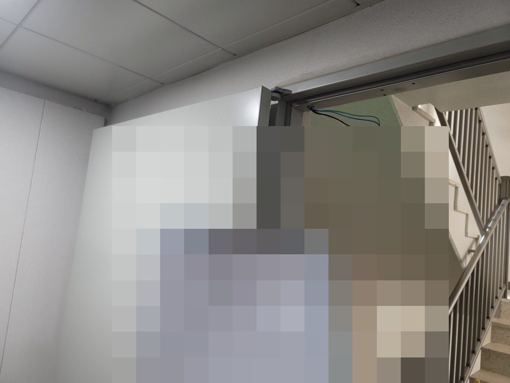양주 옥정동 옥정지구 아파트 소방 작동점검 지적사항 보수 – 계단실 창문 자동폐쇄장치·방화문 현장 사진 3