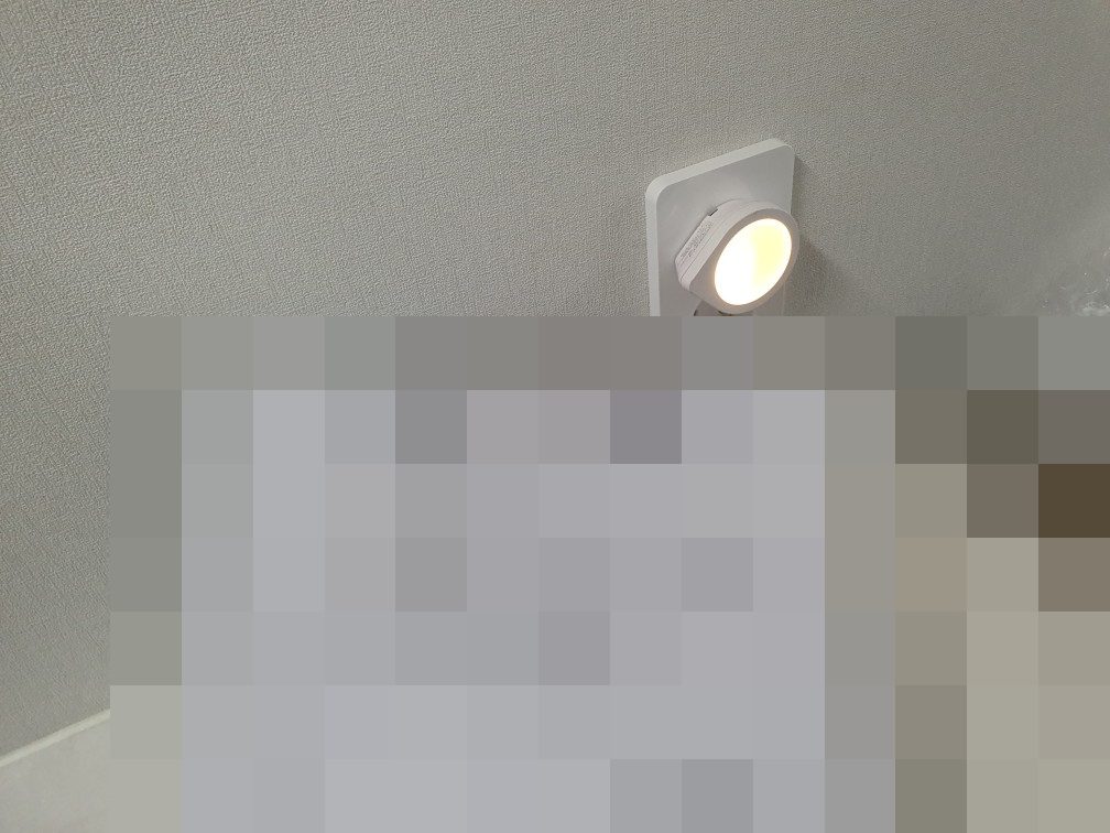 양주 옥정동 옥정지구 아파트 주방 아일랜드 식탁 콘센트 누전·탄 자국 – 콘센트 교체 현장 사진 2